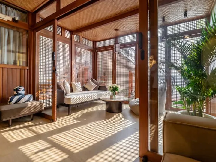 ECH-001 на Airbnb