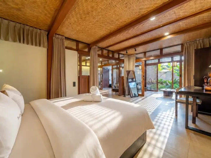ECH-002 на Airbnb